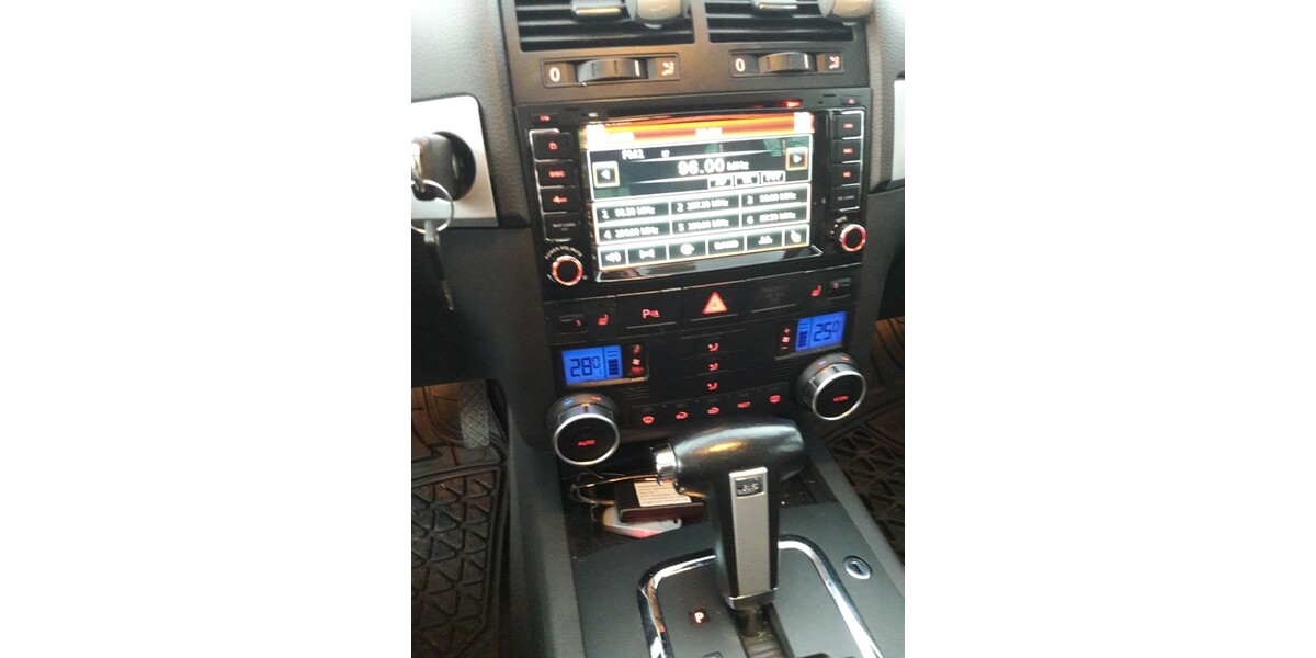 VW Touareg 241.106 km 6.500 &euro; Waidhofen an der Ybbs 