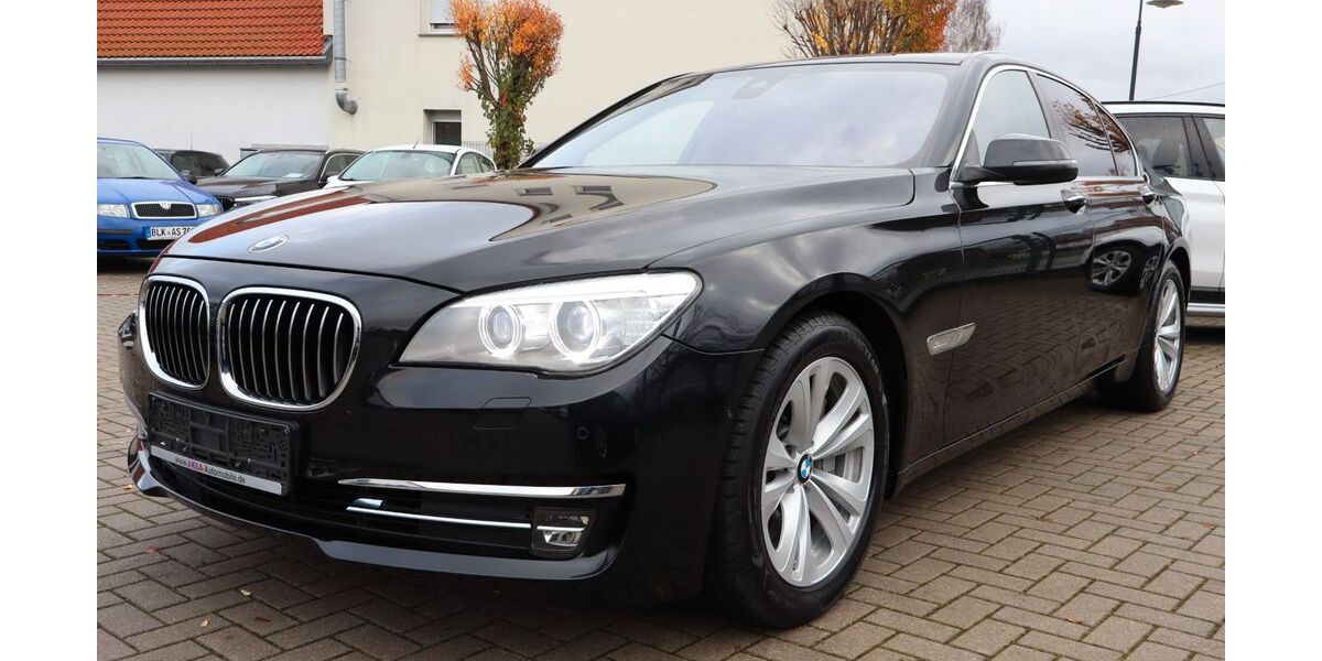 BMW 740 146.900 km 11.990 &euro; Kretzschau 06712