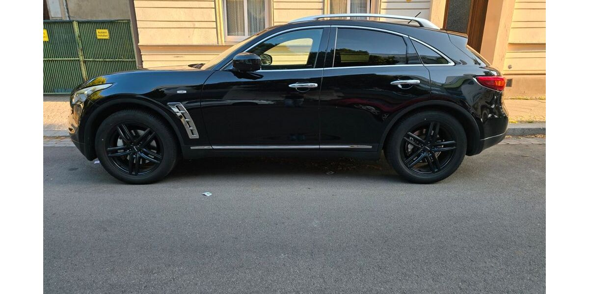 INFINITI FX 114.000 km 12.500 &euro; berlin 13585