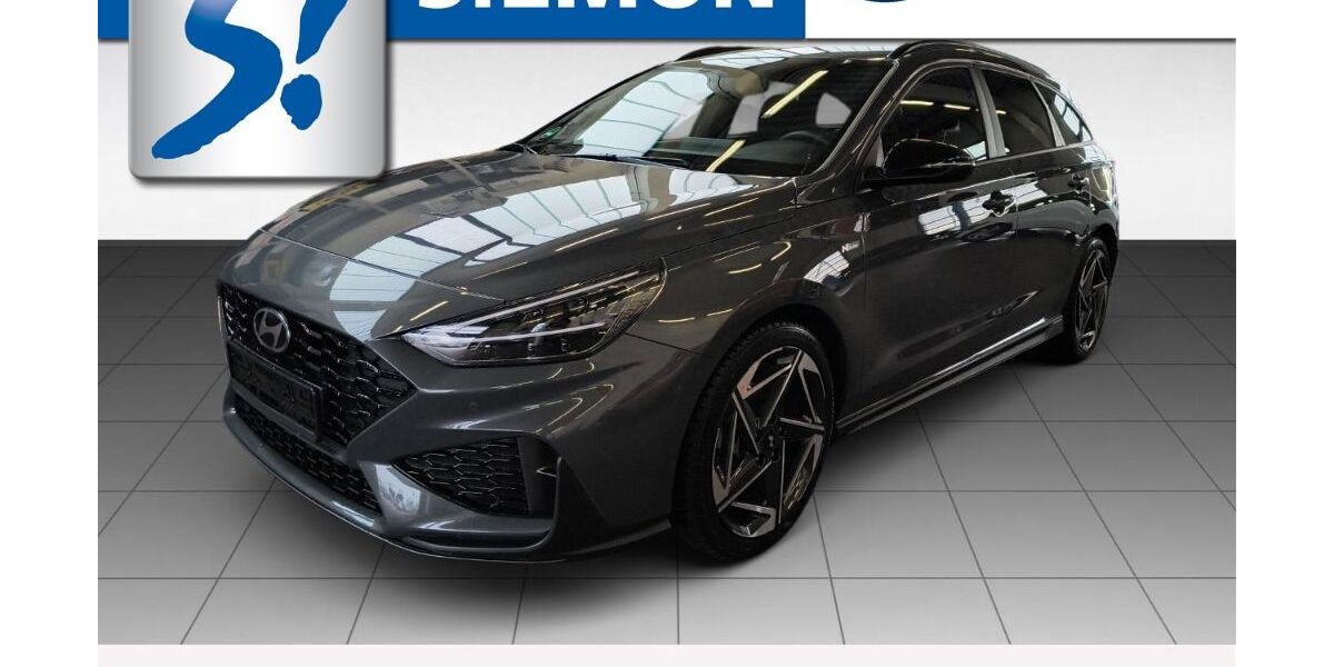 Hyundai i30 24.414 km 24.730 &euro; Emsdetten 48282