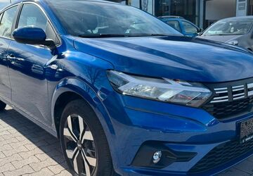 Dacia Sandero 7.600 km 18.490 &euro; Wiesmoor 26639