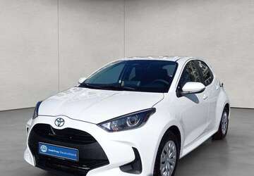 Toyota Yaris 2.400 km 21.750 &euro; Stuttgart 70469