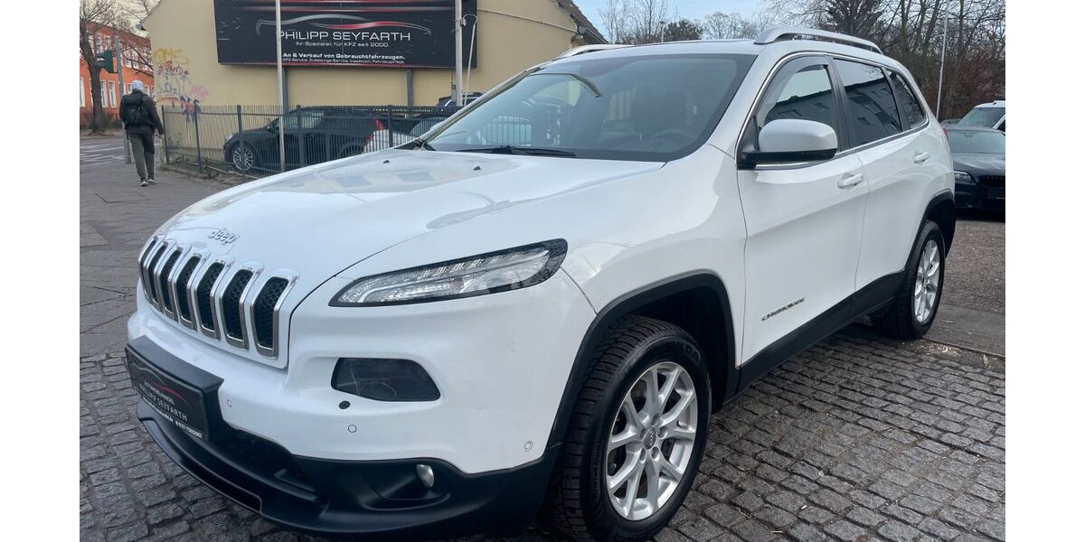 Jeep Cherokee 215.000 km 8.590 &euro; Berlin - Tempelhof 12107
