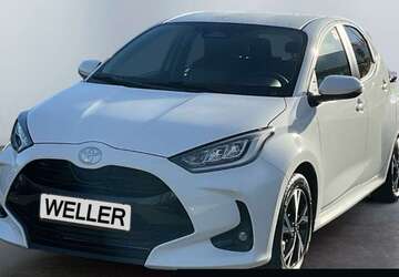 Toyota Yaris 2.500 km 23.680 &euro; Gütersloh 33330