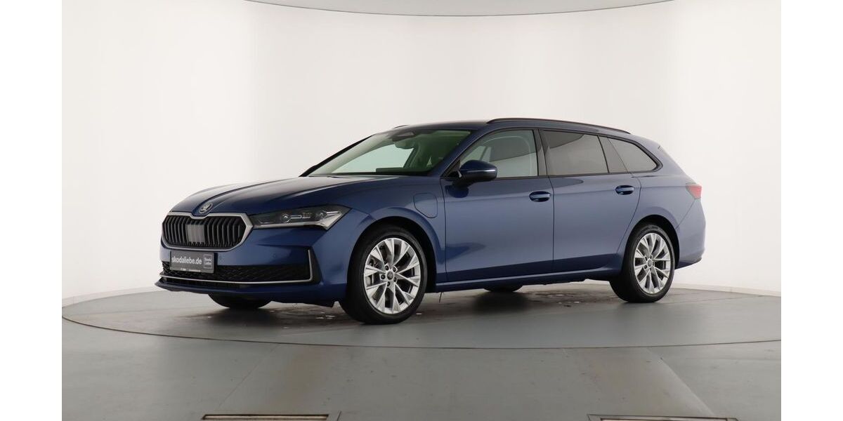 Skoda Superb 3.444 km 39.489 &euro; Leipzig 04103