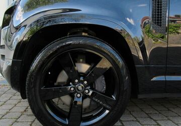 Land Rover Defender 15.000 km 84.950 &euro; Gauting bei Starnberg 82131