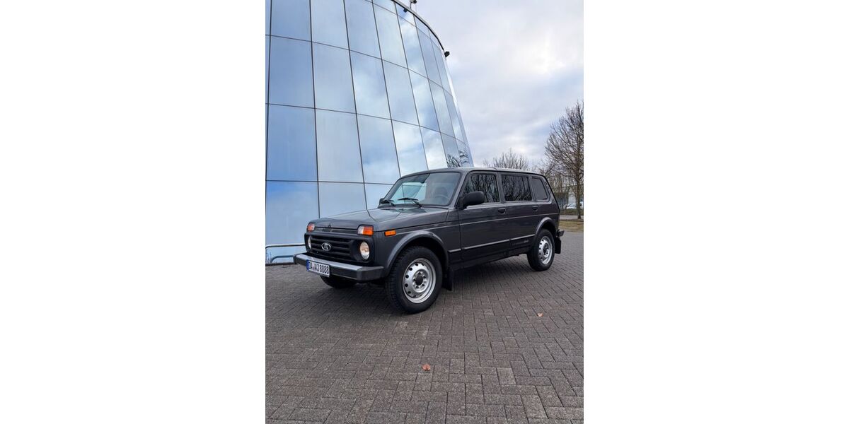 Lada Niva 55.500 km 12.000 &euro; Ober-Ramstadt 64372