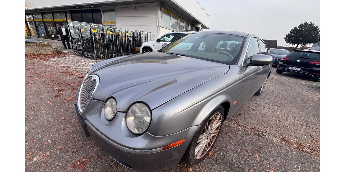 Jaguar S-Type 241.000 km 1.250 &euro; Garching bei München 85748