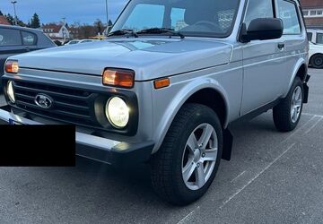 Lada Niva 28.000 km 12.999 &euro; Günzburg 89312