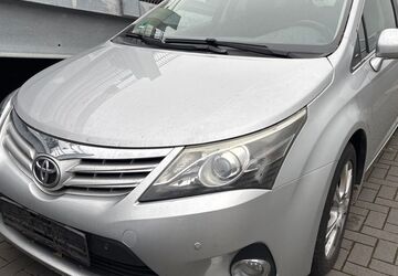 Toyota Avensis 231.000 km 6.400 &euro; München 81243