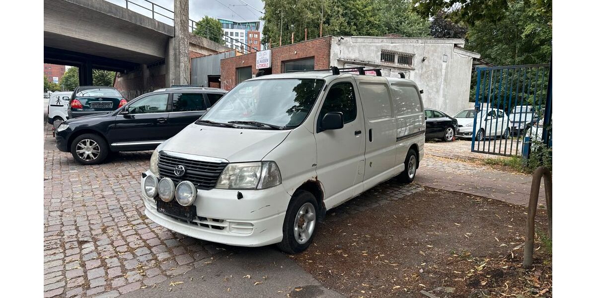Toyota Hiace 187.641 km 8.999 &euro; HAMBURG 22113