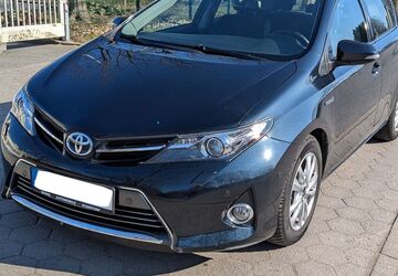 Toyota Auris 93.000 km 11.400 &euro; Hamburg 22159