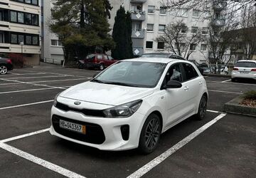 Kia Rio 93.000 km 12.500 &euro; Frankfurt am Main 60437