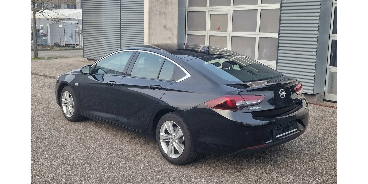 Opel Insignia 1.5 D Elegance Klimaautomatik NAVI 107.000 km 15.699 &euro; Landau 76829