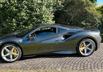 Ferrari F8 6.028 km 304.500 &euro; Hamburg 22085