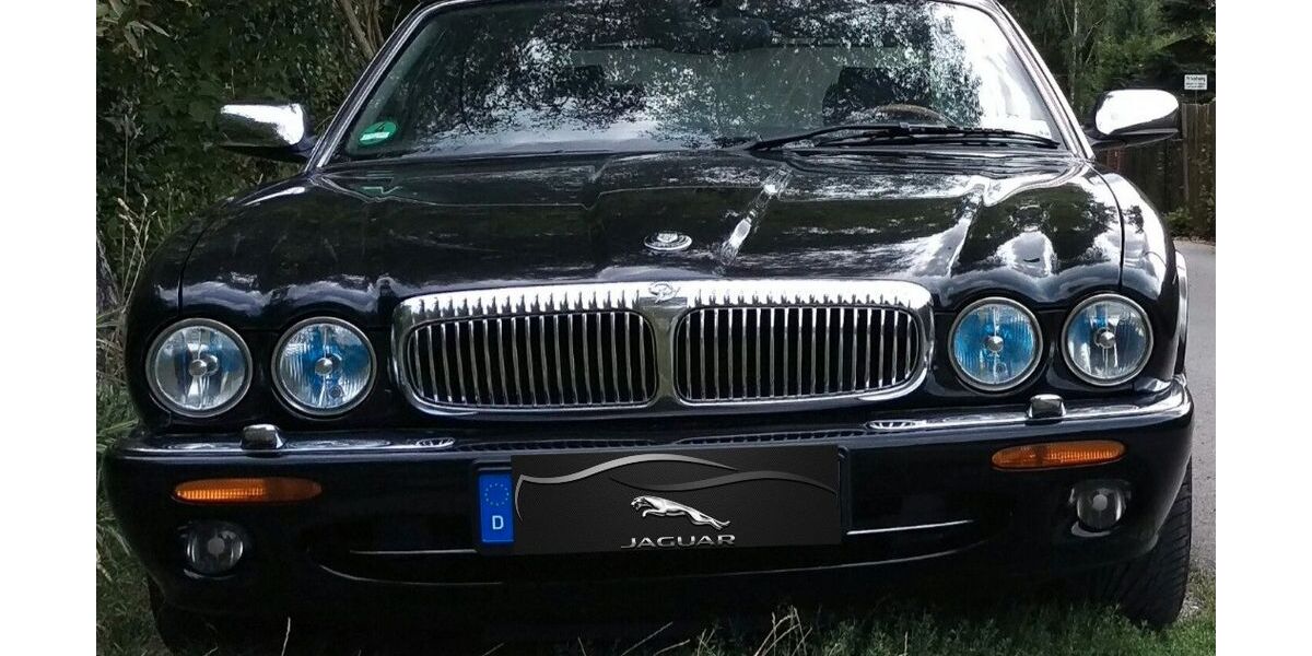 Jaguar Daimler 106.237 km 17.950 &euro; Zwickau 08056