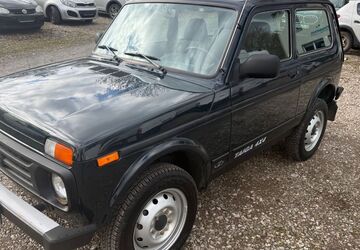 Lada Niva 92.000 km 6.500 &euro; Sangerhausen 06526