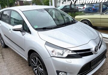 Toyota Verso 125.000 km 13.299 &euro; Gladbeck 45966