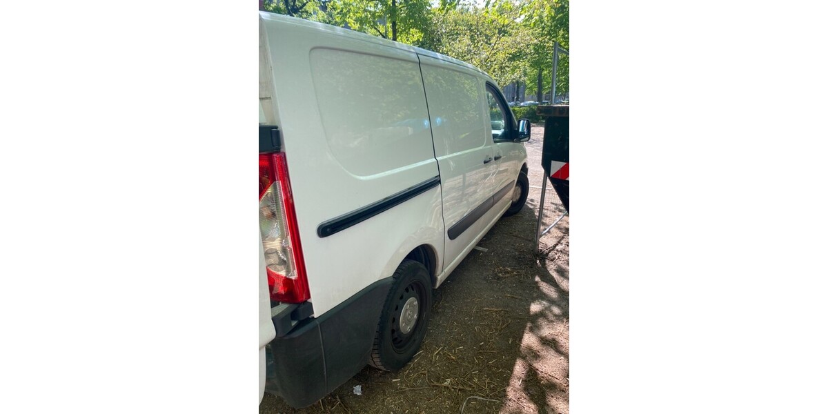 Toyota Proace 83.000 km 8.500 &euro; Berlin 10178