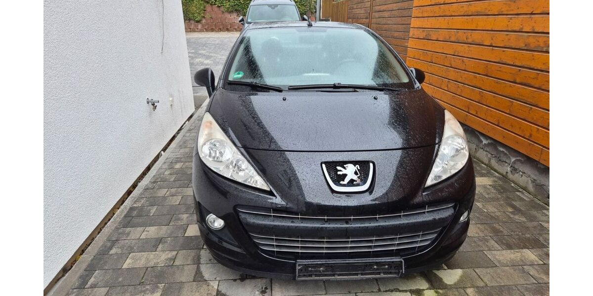 Peugeot 207 114.250 km 2.100 &euro; Langgöns 35428