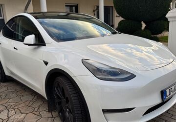 Tesla Model Y 28.500 km 43.000 &euro; Lemgo 32657