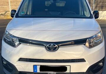Toyota Proace City 25.800 km 16.900 &euro; Essen 45276