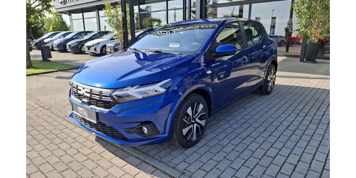 Dacia Sandero 4.500 km 17.720 &euro; Dresden-Altfranken 01156