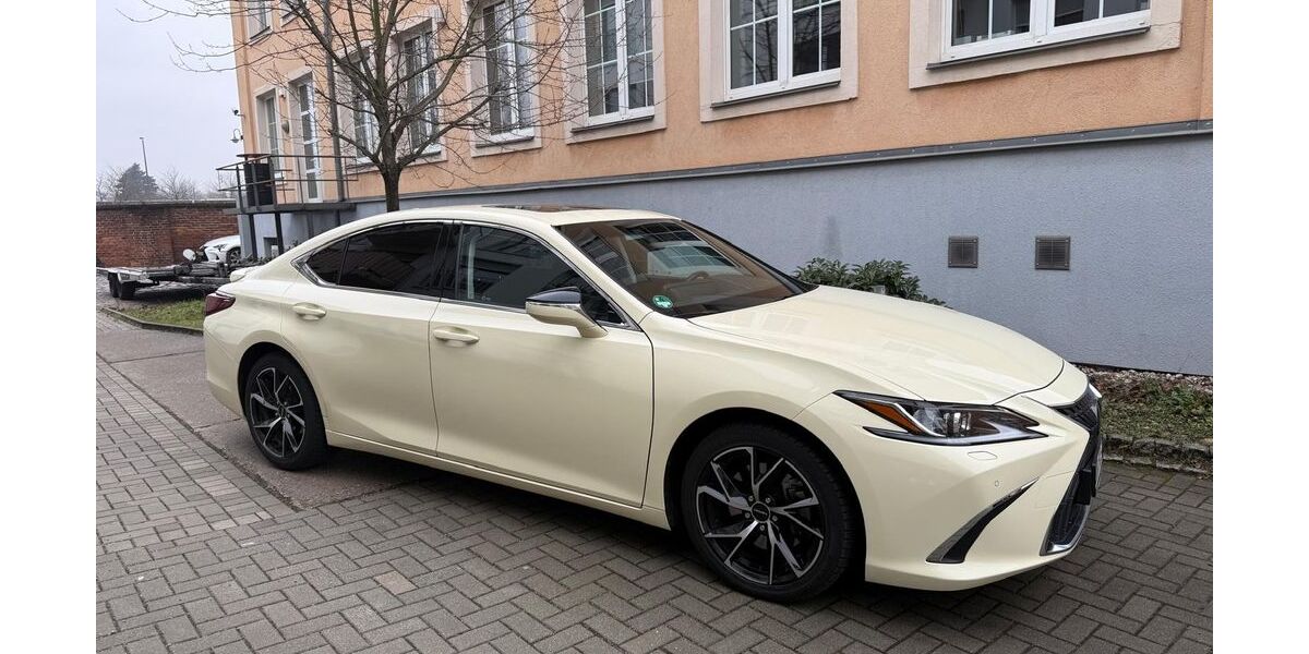 Lexus ES 300 65.000 km 44.900 &euro; Dresden 01159