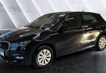 Skoda Fabia 19.951 km 17.990 &euro; Berlin 13051
