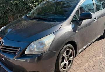 Toyota Verso 163.000 km 5.250 &euro; Hamburg 21149