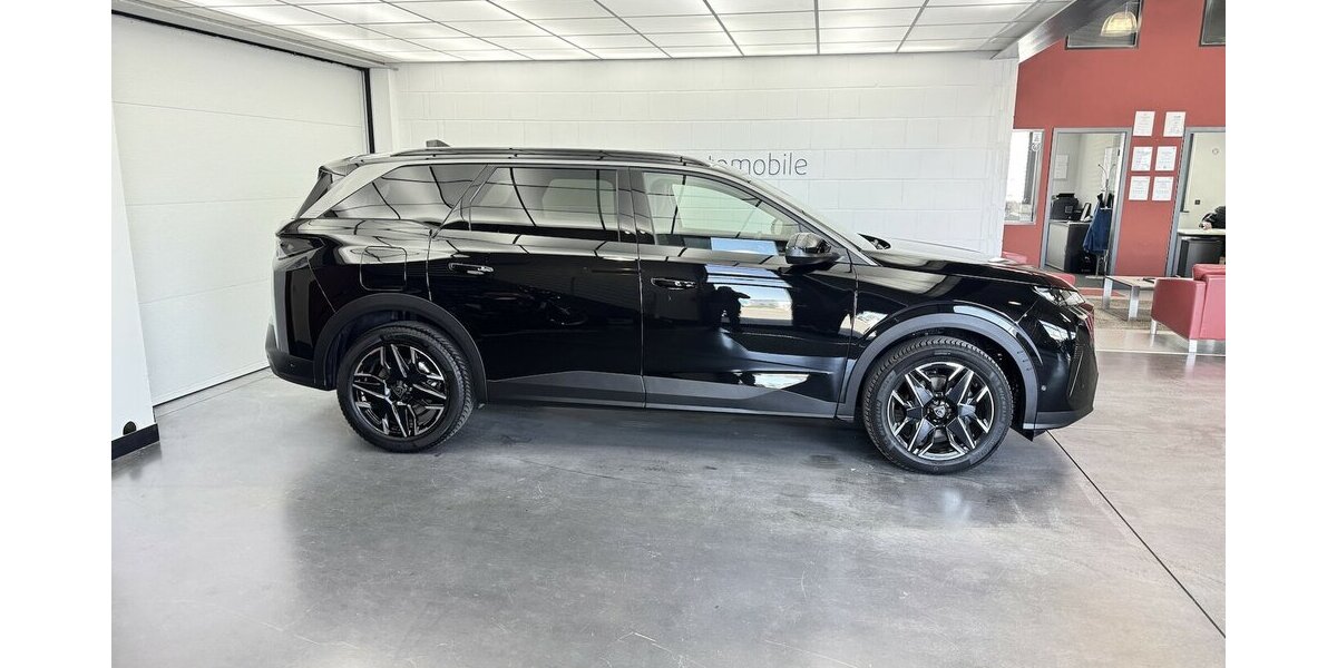 Peugeot 5008 145 Mild Hybrid Allure7 Sitzer LED 360°Cam 35.800 km 27.320 &euro; Lich 35423