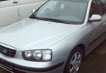 Hyundai Elantra 128.000 km 1.700 &euro; Limbach-Oberfrohna 09212