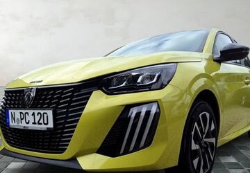 Peugeot 208 2.500 km 22.890 &euro; Nürnberg OT Schweinau 90439