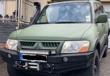 Mitsubishi Pajero 196.000 km 16.600 &euro; Obererbach 56414