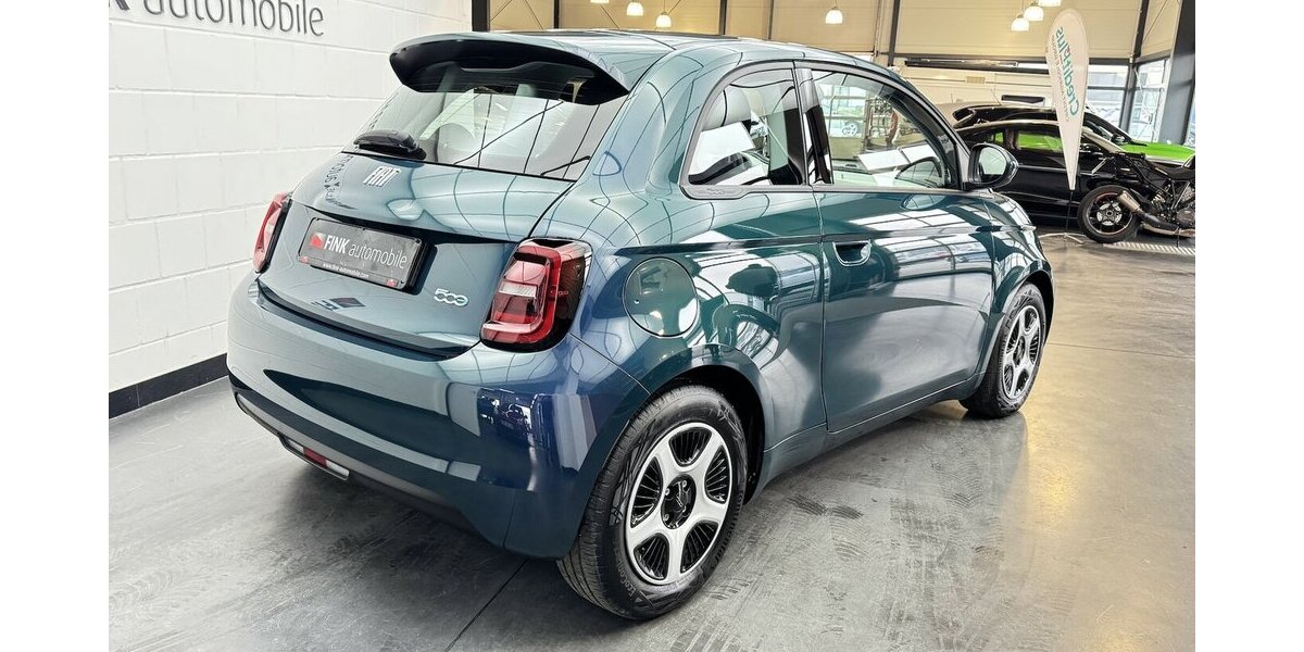Fiat 500e Action CarPlay Android Automatik 1.Hand 18.400 km 13.440 &euro; Lich 35423