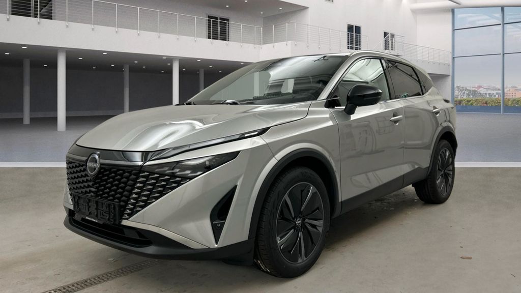 Nissan Qashqai 13.905 km 27.499 &euro; Berlin 12357