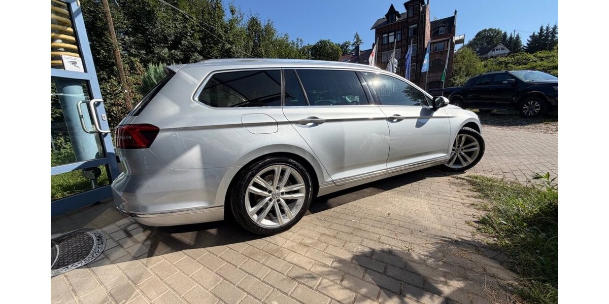 VW Passat Variant 2.0 TDI DSG AHK Highline 162.000 km 15.499 &euro; Rudolstadt 07407