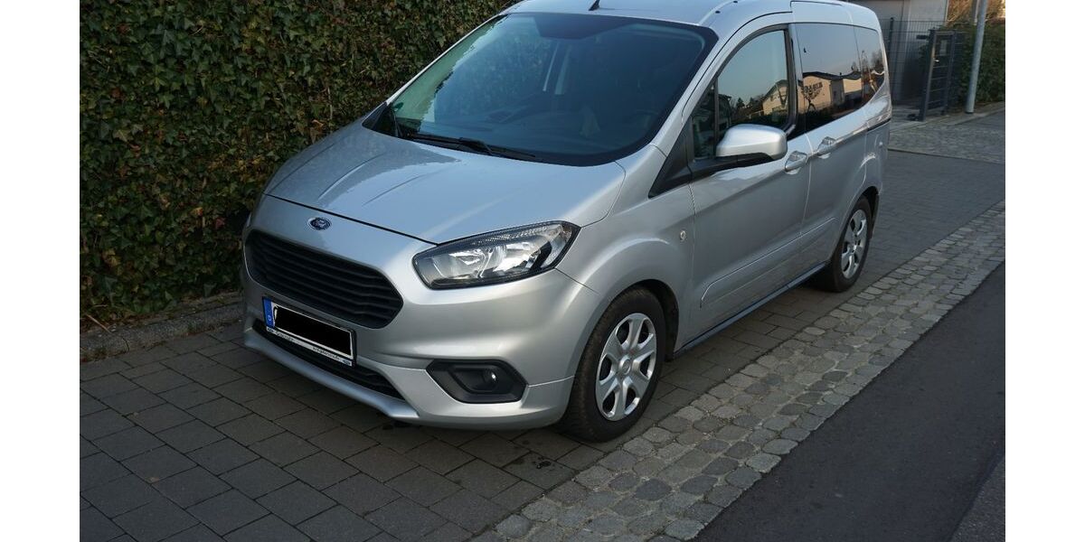 Ford Tourneo Courier 159.863 km 8.600 &euro; Lahr 77933