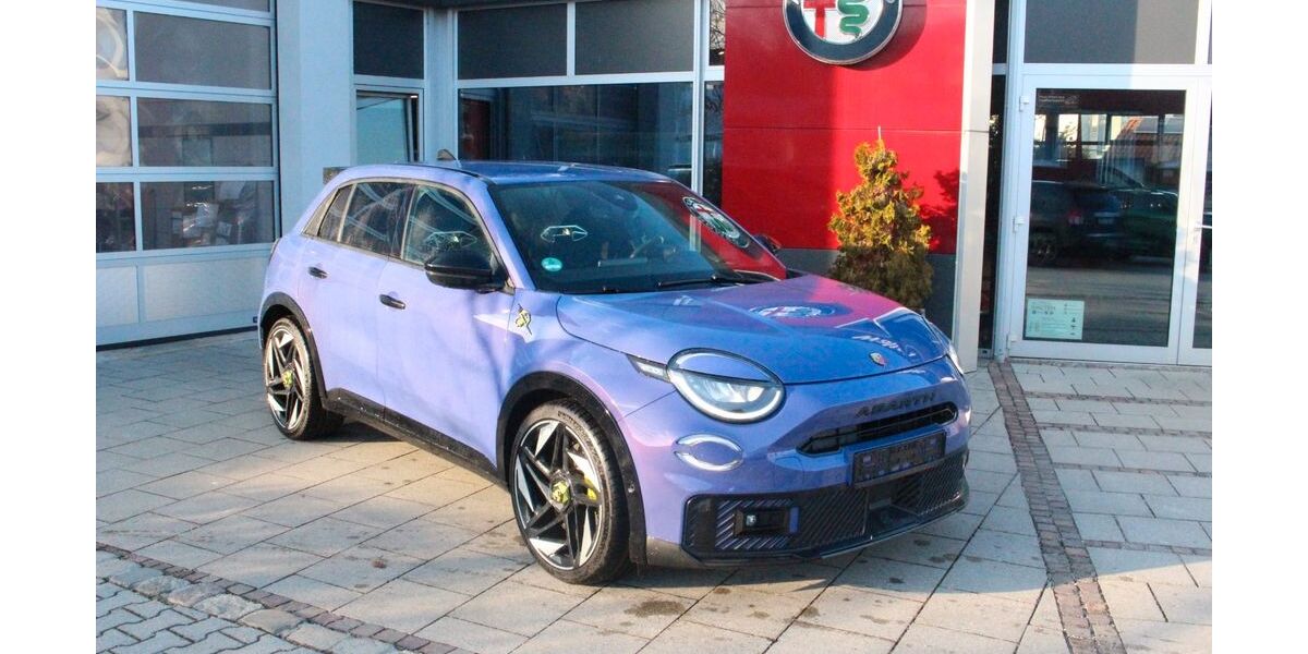 Abarth 600e 3.200 km 32.900 &euro; Weilheim 82362