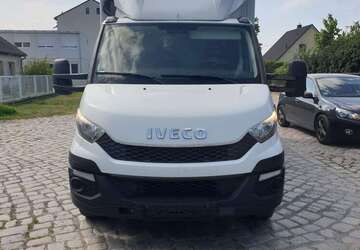 IVECO Daily 456.000 km 11.800 &euro; BERLIN 12526