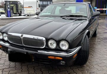 Jaguar XJ 153.000 km 9.900 &euro; Pinneberg 25421