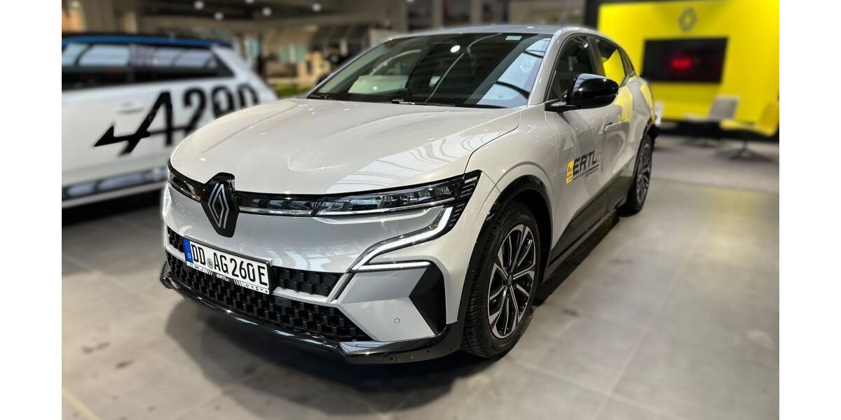 Renault Megane E-TECH 17.000 km 26.990 &euro; Dresden 01257