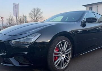 Maserati Ghibli 99.850 km 32.480 &euro; Köln 50829