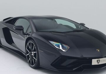 Lamborghini Aventador 11.058 km 349.900 &euro; Hamburg 22143