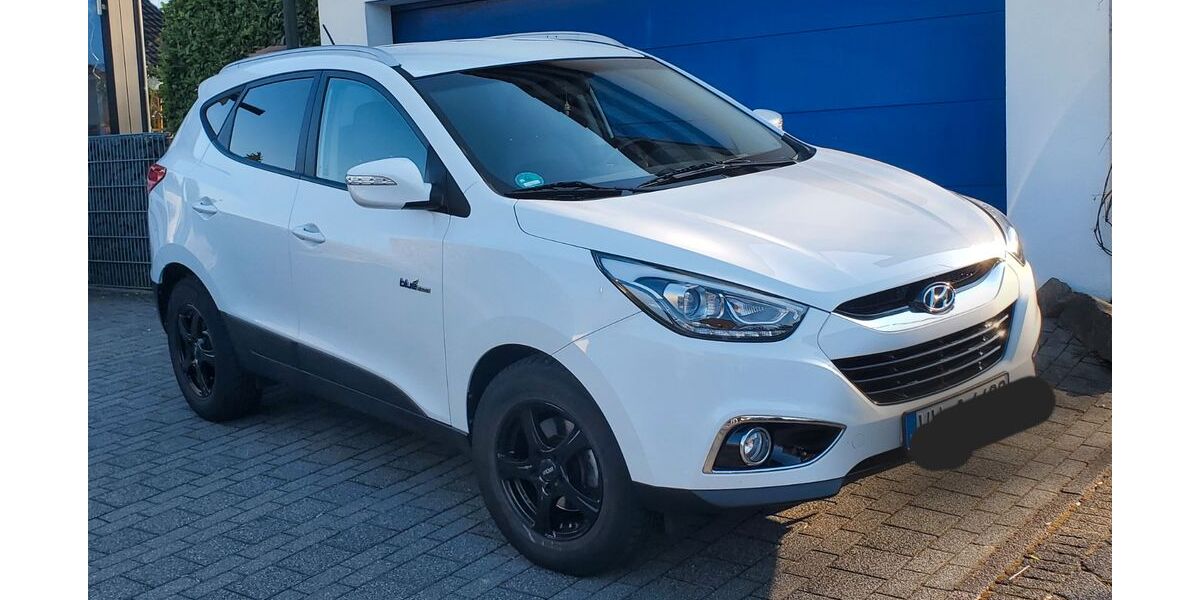 Hyundai ix35 38.100 km 12.400 &euro; Siershahn 56427