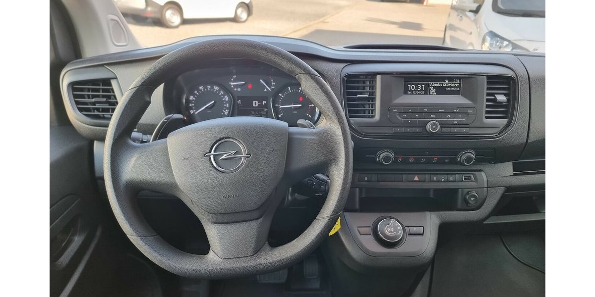 Opel Zafira Life Edition M Vivaro 9-Sitzer Automatik 84.300 km 28.500 &euro; Garrel 49681