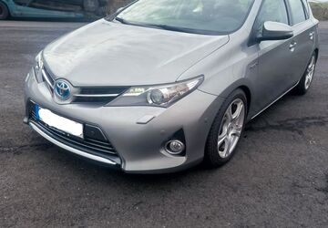 Toyota Auris 187.235 km 10.400 &euro; Euskirchen 53881