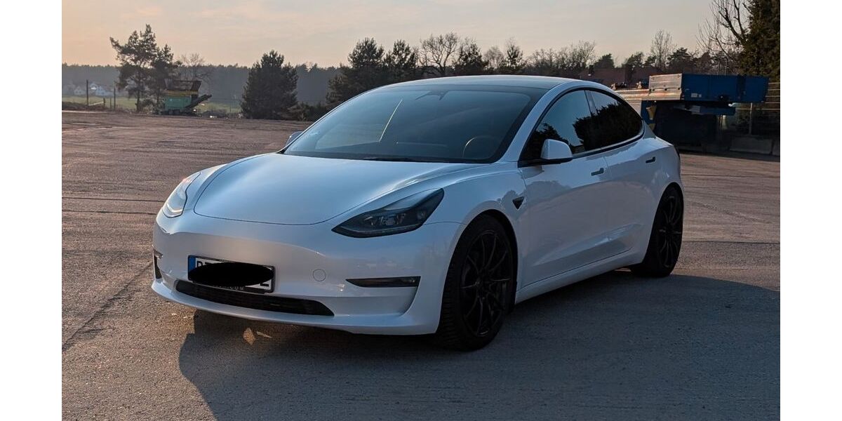 Tesla Model 3 33.709 km 29.700 &euro; Ottendorf-Okrilla 01458