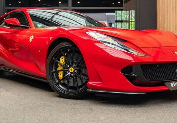 Ferrari 812 33.805 km 289.995 &euro; Kleve 47533