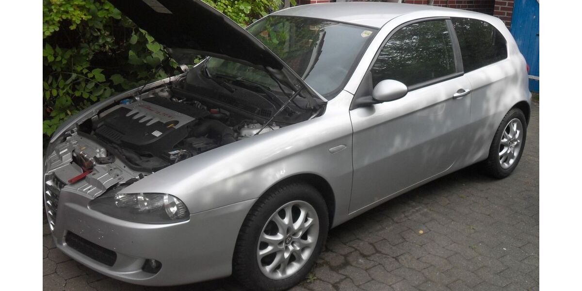 Alfa Romeo 147 153.000 km 1.100 &euro; Otterndorf 21762